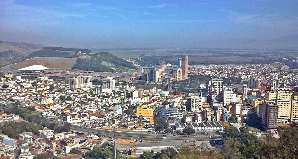 Aparecida vista do Mirante do Cruzeiro — Aparecida, São Paulo
