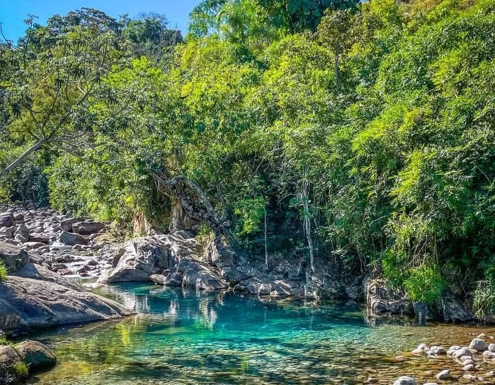 Poço Azul — Cachoeira da Pedreira — Lavrinhas, São Paulo